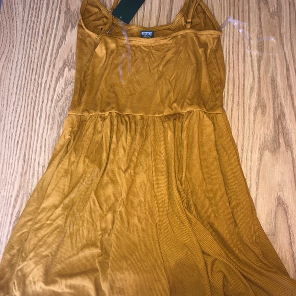 Romper - Picture 4 of 4